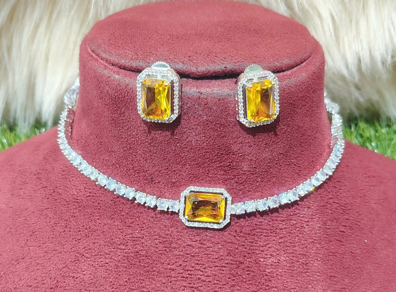 Luna Solitaire – Citrine Yellow