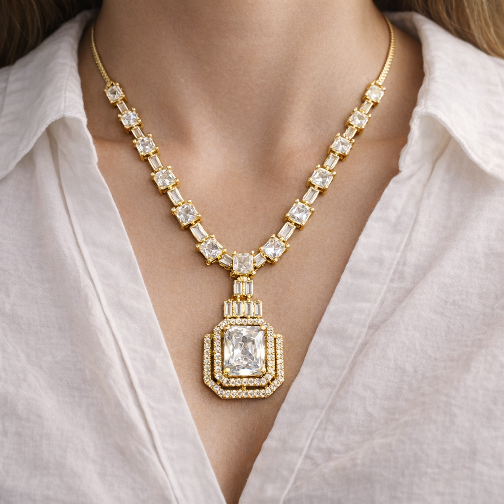 Scarlet Desire Necklace Set - Golden Charm